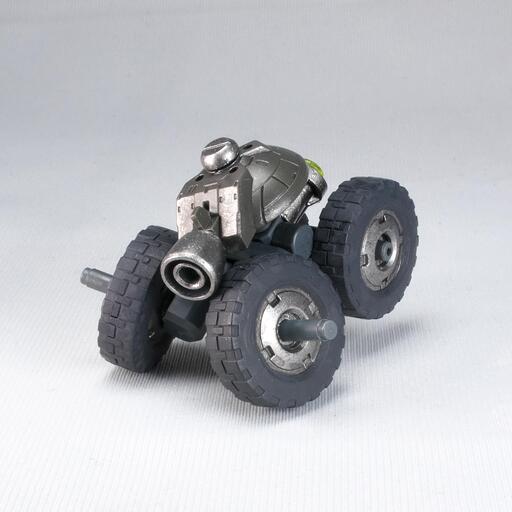 持っていったロイロイ。車輪付き ポーズをつけて右斜め前から