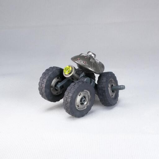 持っていったロイロイ。車輪付き ポーズをつけて後ろから